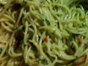 aglio olio spaghetti